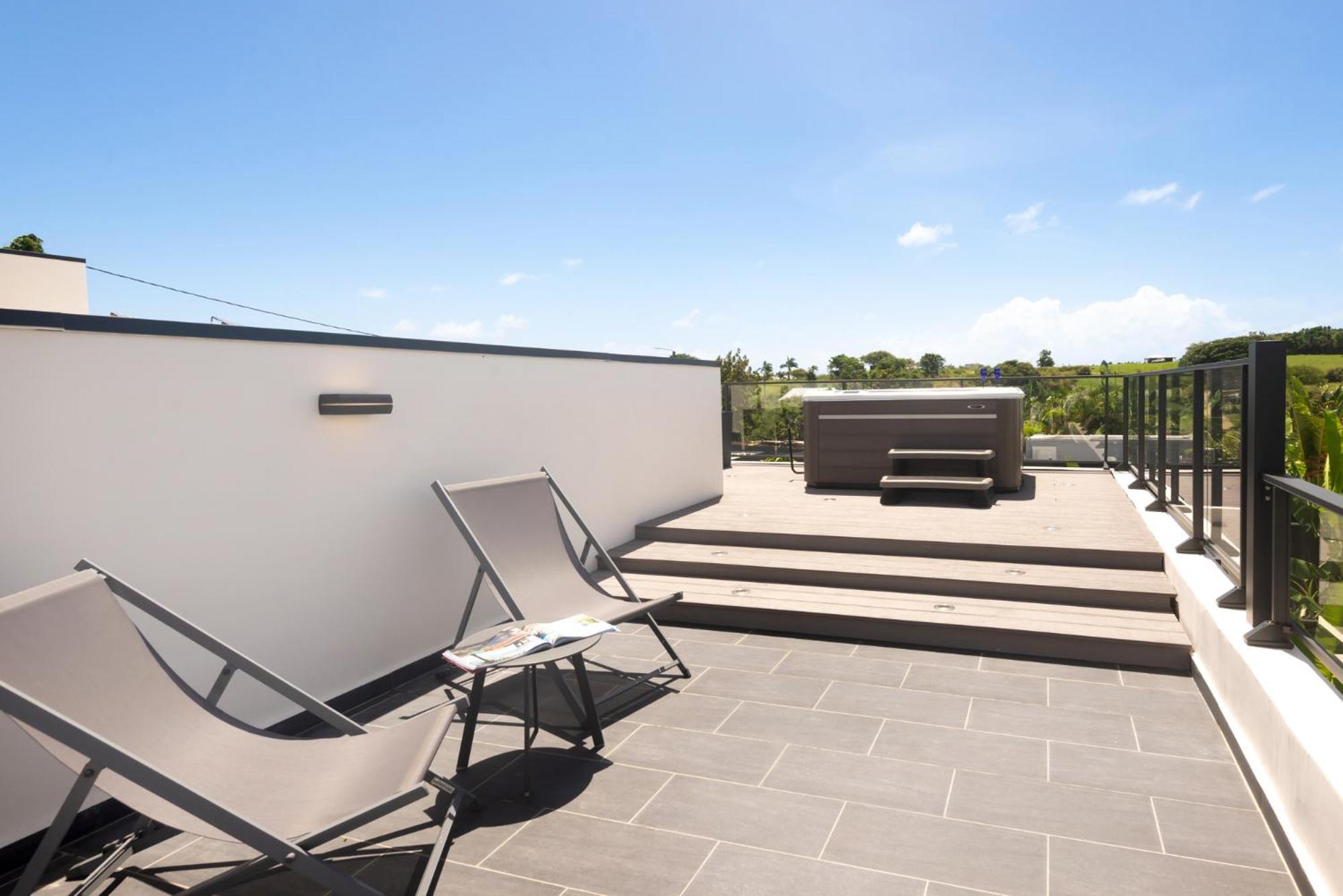 Lagon Paradis - 6 Individuelles Avec Piscine Ou Jacuzzi - Loc Voiture Cabriolet Ou Suv Le Gosier (Grande-Terre)