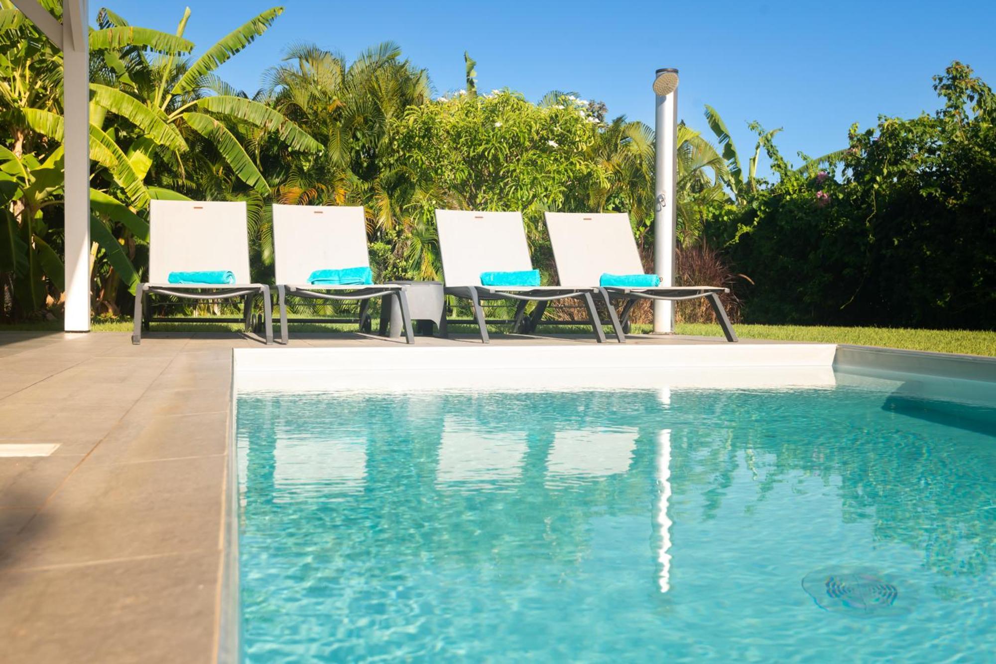 Lagon Paradis - 6 Individuelles Avec Piscine Ou Jacuzzi - Loc Voiture Cabriolet Ou Suv Villa